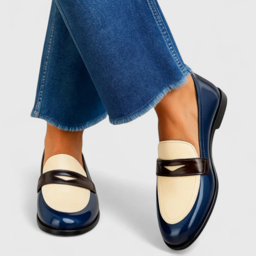 MARLEEN | MARINE BLUE LOAFER WITH SMALL HEEL