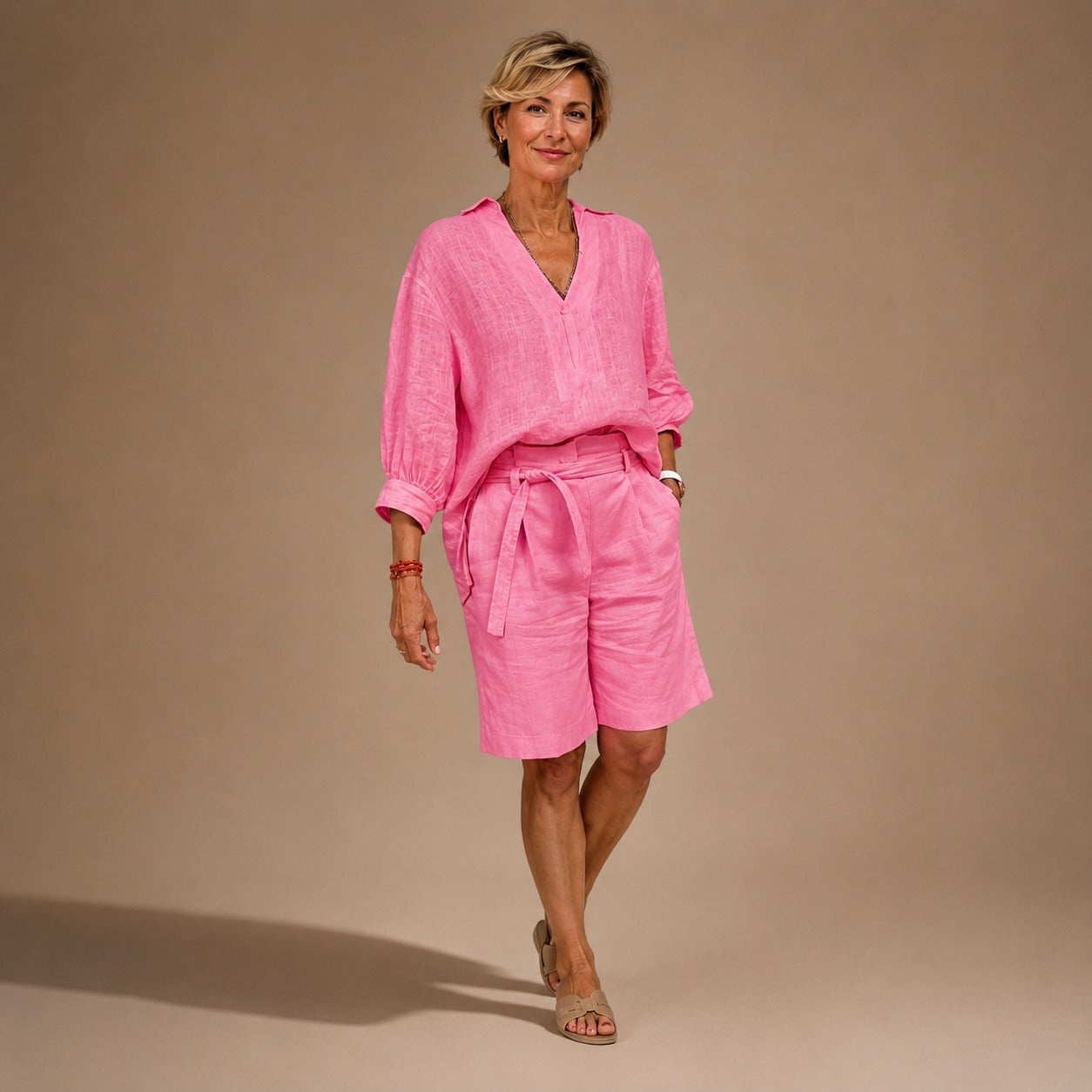 Set Marlowe™ with a Fluid Fit Shirt and Drawstring Waist Shorts