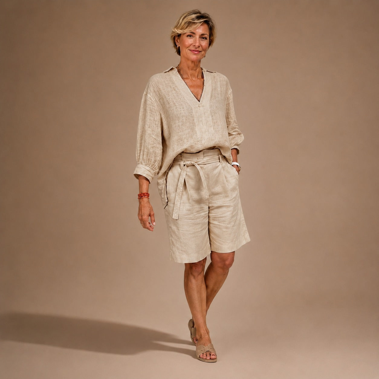 Set Marlowe™ with a Fluid Fit Shirt and Drawstring Waist Shorts
