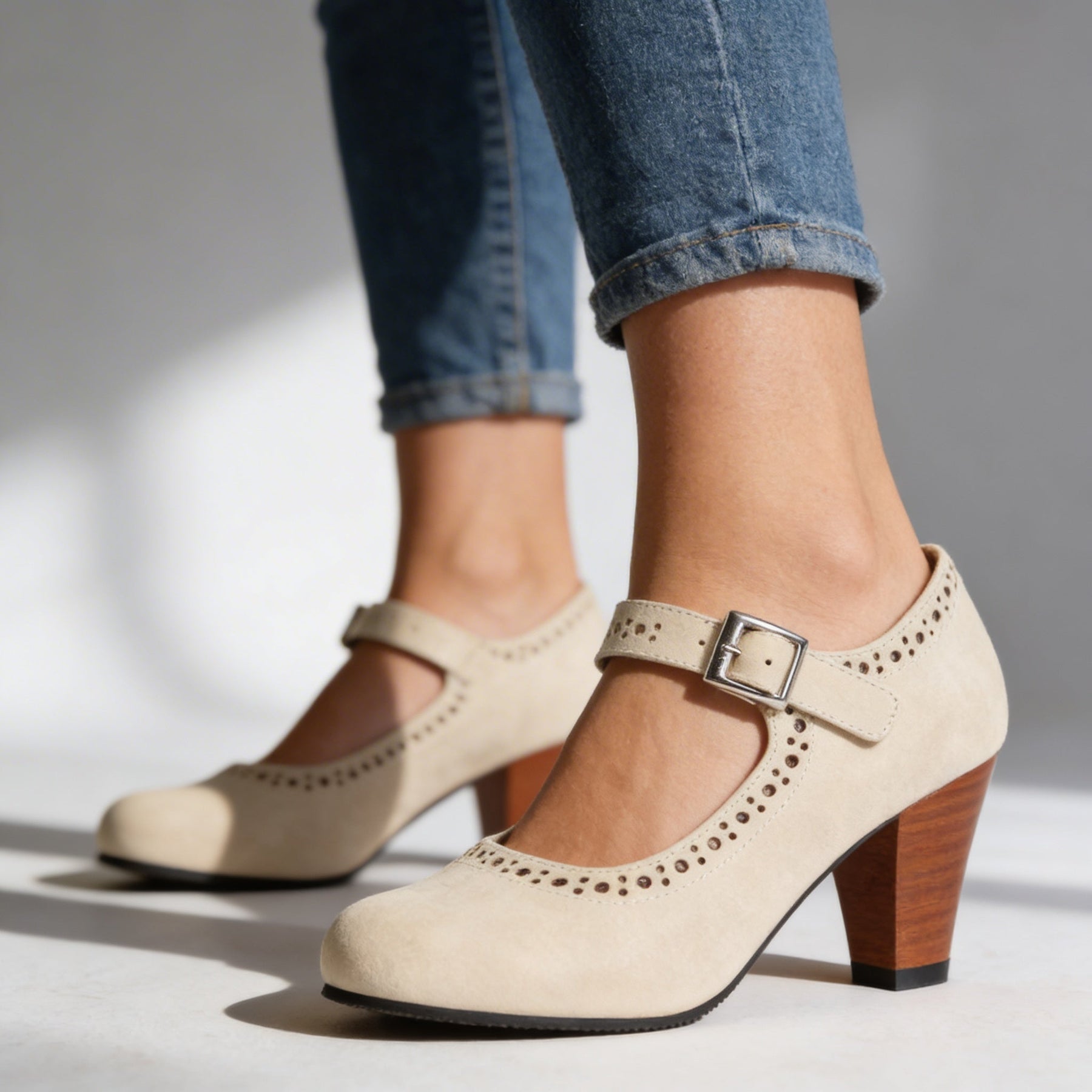Corvin | Women's Mary Jane Block Heel Brogue Pump